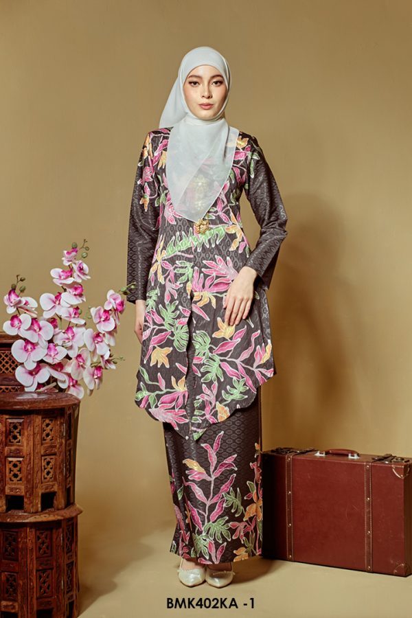 Kebaya Anggun 2.0 in Charcoal (BMK402KA-1)