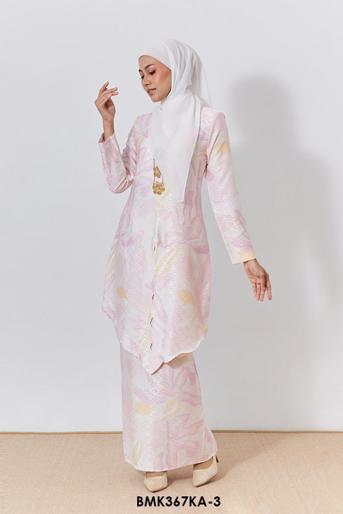 Kebaya Anggun 2.0 in Cream (BMK367KA-3)