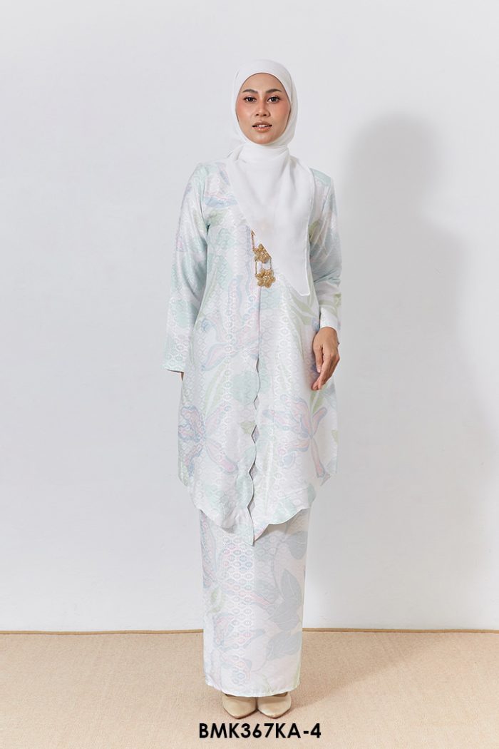 Kebaya Anggun 2.0 in White (BMK367KA-4)