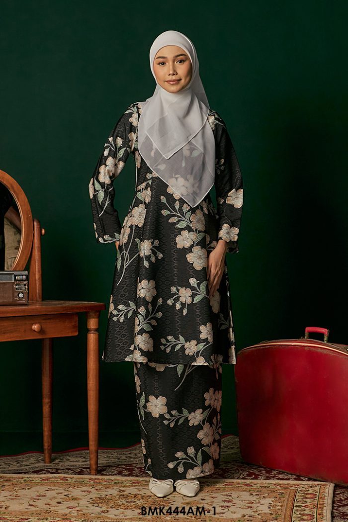 Ameera Kurung in Black (BMK444AM-1)
