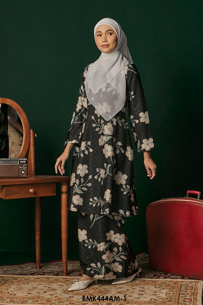 Ameera Kurung in Black (BMK444AM-1)
