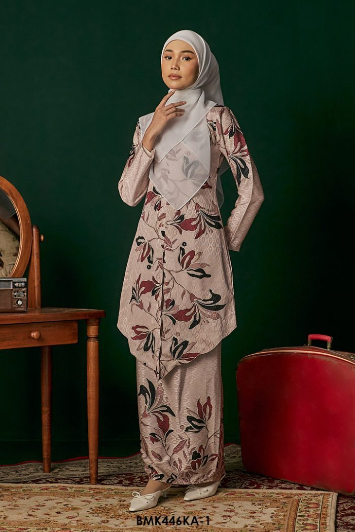 Kebaya Anggun Batiq Mia 2.0 in Dusty Rose (BMK446KA-1)