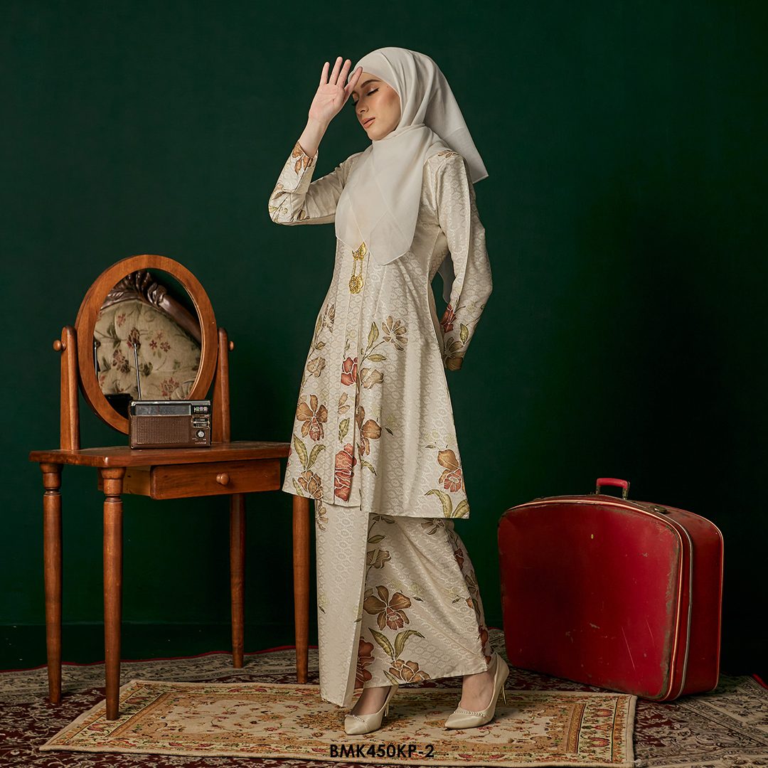 Kebarung Kalthom Petite in Cream (BMK450KP-2) - Image 2