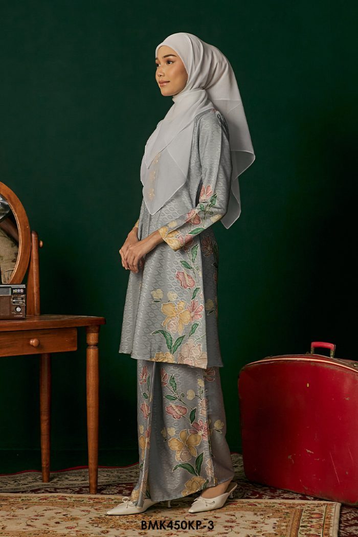 Kebarung Kalthom Petite in Soft Blue (BMK450KP-3)