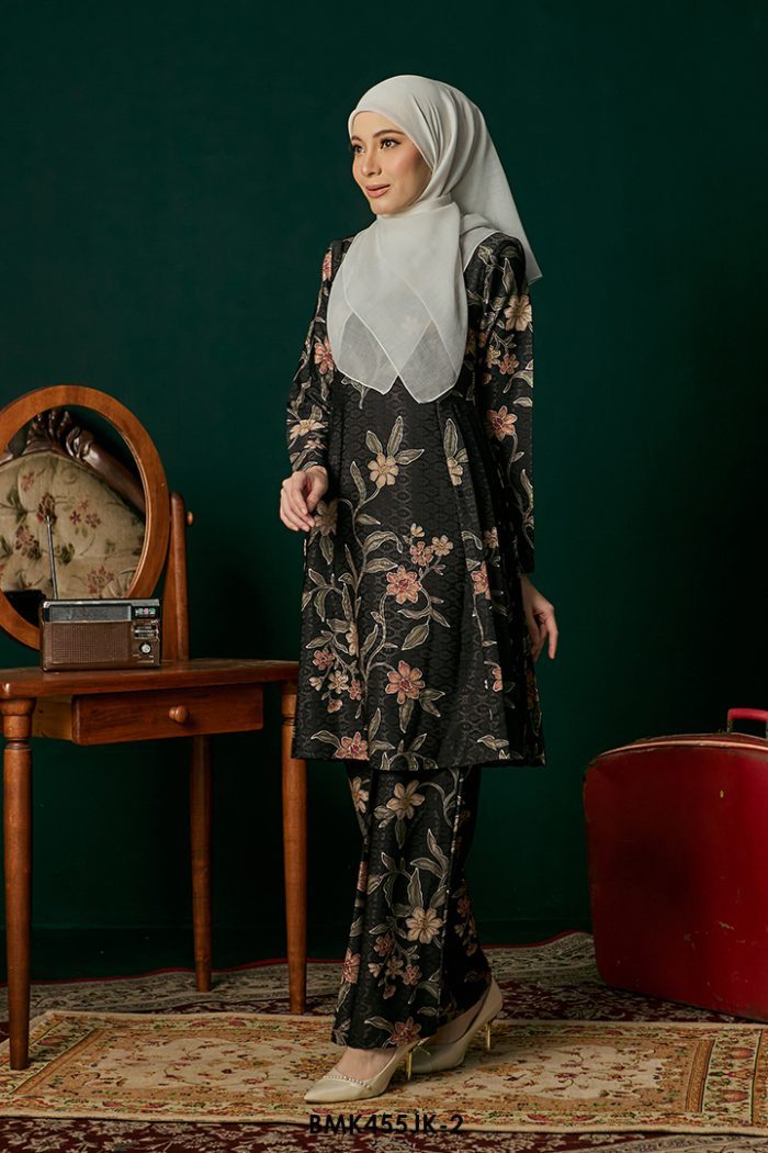 Juliana Kurung Batiq Mia in Black (BMK455JK-2)