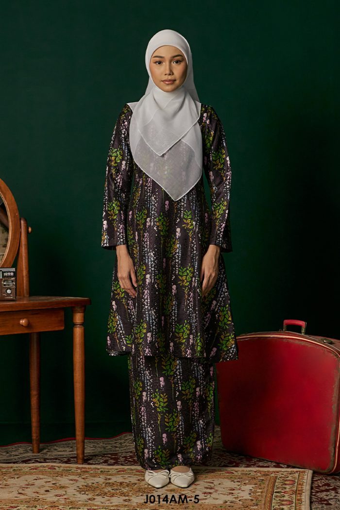 Ameera Kurung in Black (J014AM-5)