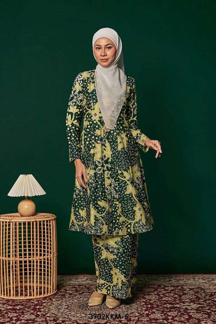 Kebarung Kalthom in Dark Emerald Green (3902KKM-5)