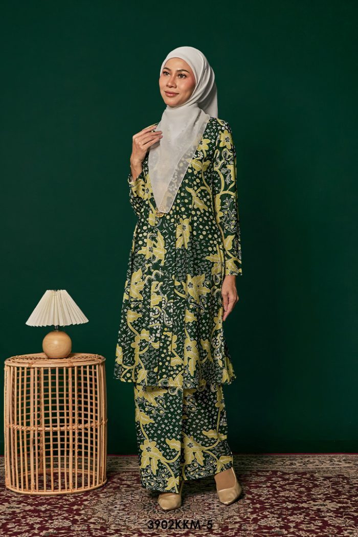 Kebarung Kalthom in Dark Emerald Green (3902KKM-5)