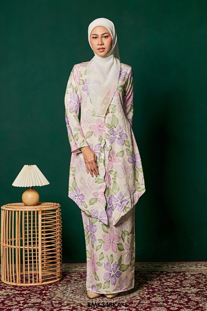 Kebaya Anggun 2.0 in Soft Purple (BMK348KA-4)