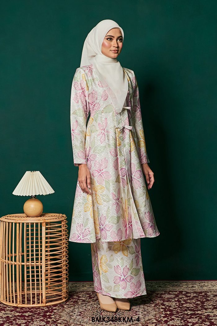 Kebarung Batiq Mia 3.0 Ribbon in White (BMK348KKM-4)