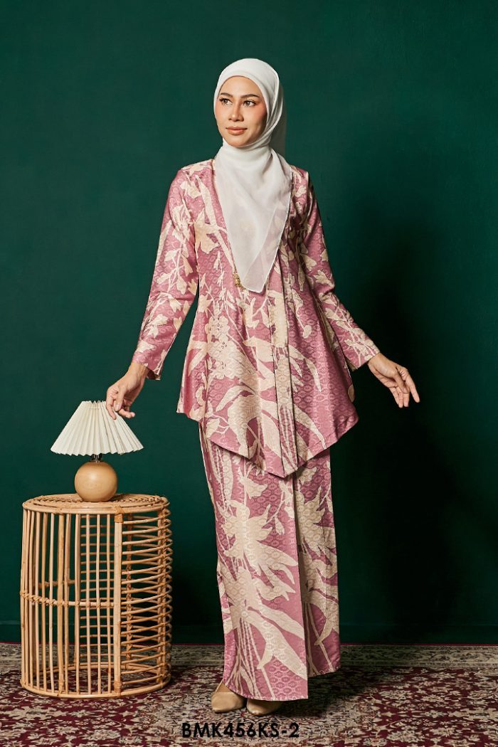 Kebaya Saloma Batiq Mia in Dusty Pink (BMK456KS-2)