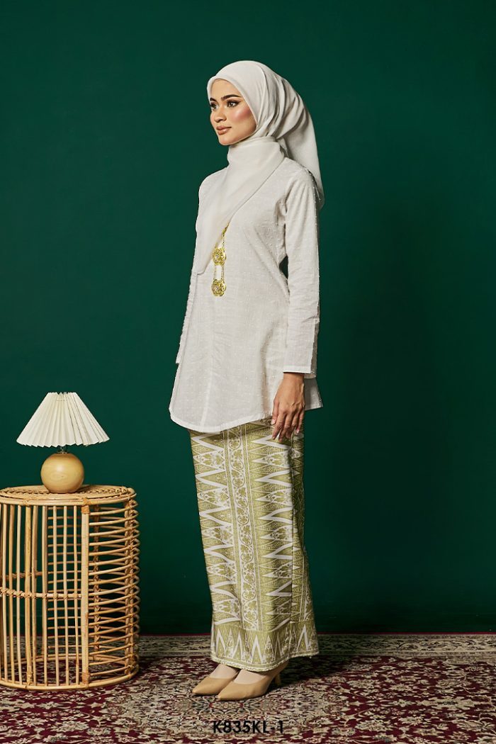 Kebaya Latifah in White (K835KL-1)
