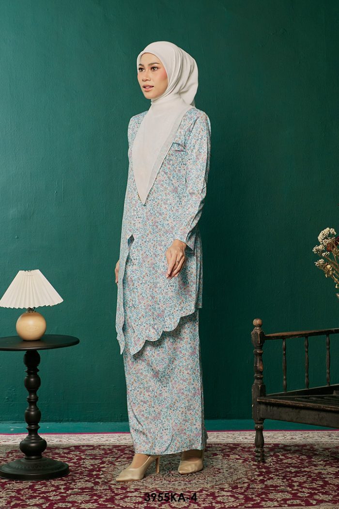 Kebaya Anggun 2.0 in Icy Blue (3955KA-4)