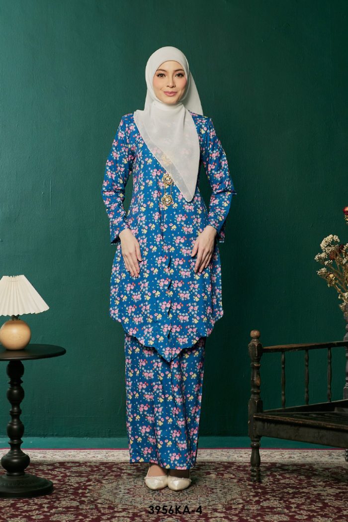 Kebaya Anggun 2.0 in Cobalt (3956KA-4)