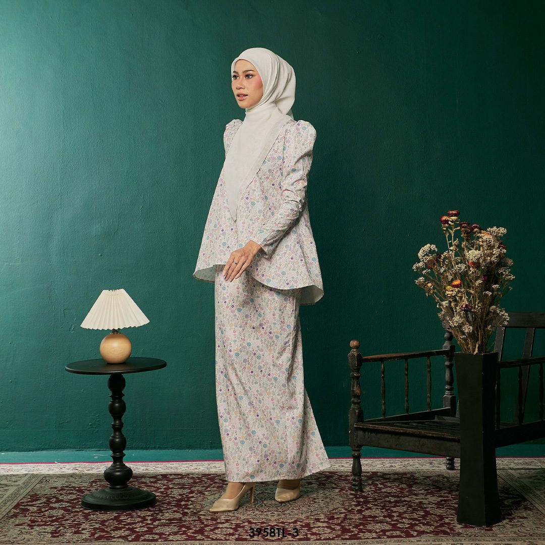 Taleeya Kurung in Off White (3958TL-3) - Image 2