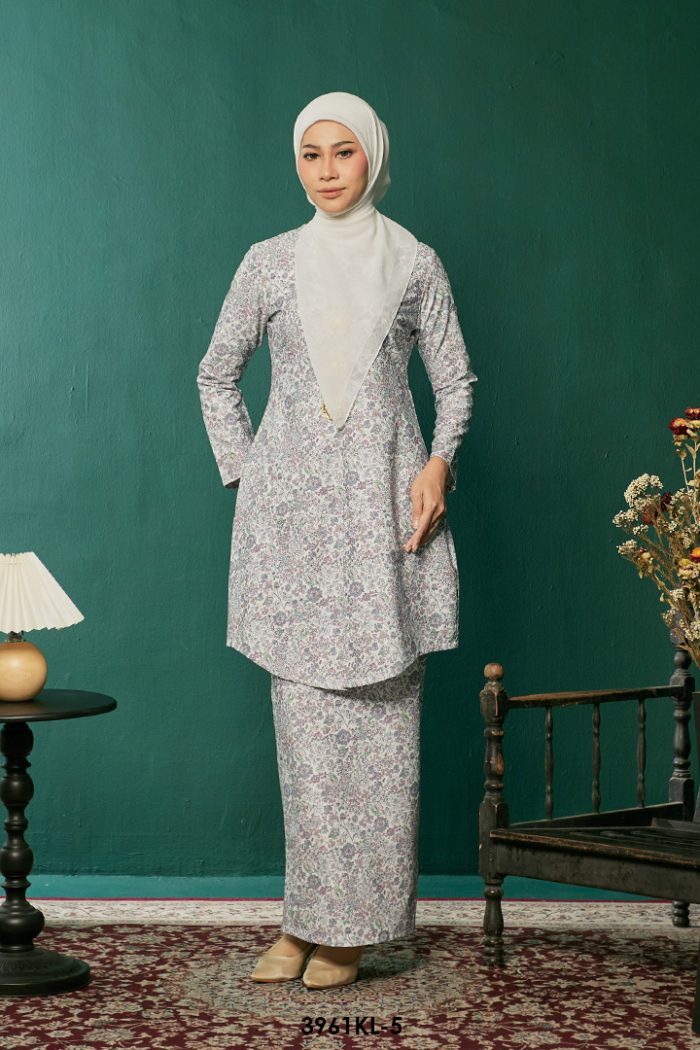 Kebaya Latifah 2.0 in White (3961KL-5)