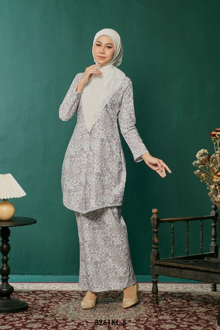 Kebaya Latifah 2.0 in White (3961KL-5)