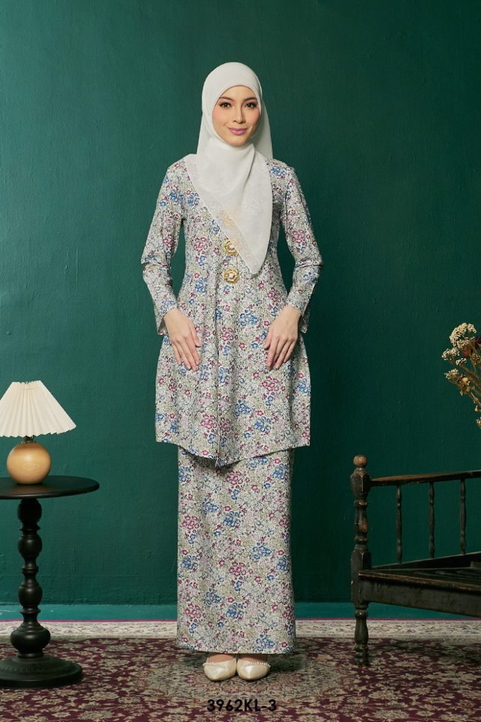 Kebaya Latifah 2.0 in Blue (3962KL-3)