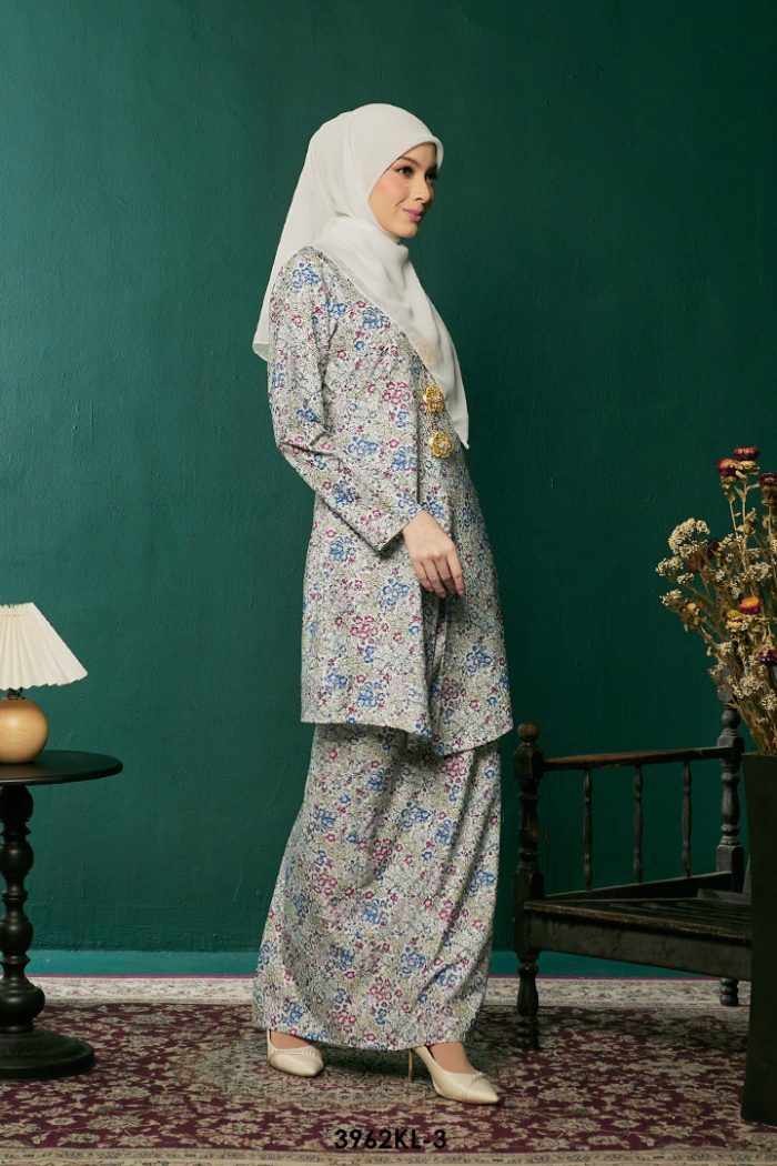 Kebaya Latifah 2.0 in Blue (3962KL-3)
