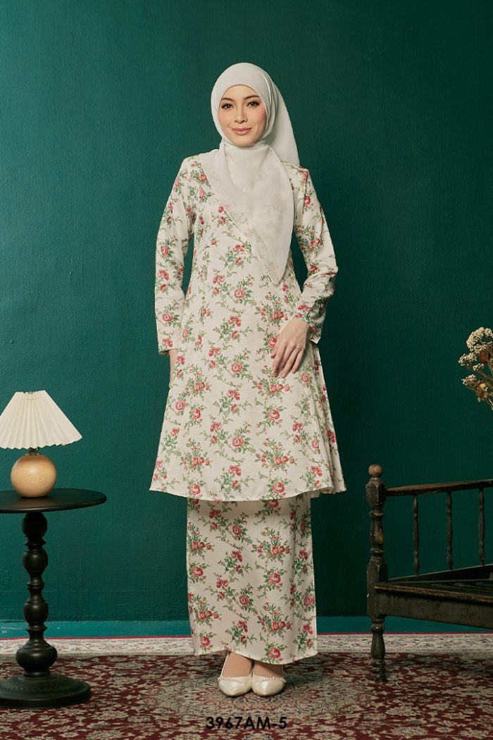 Ameera Kurung in White (3967AM-5)