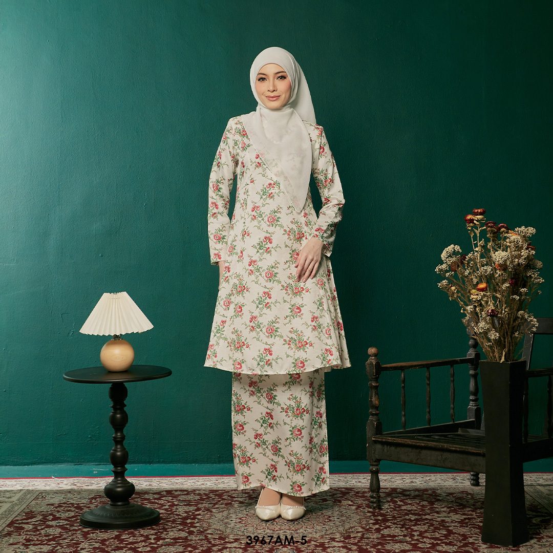 Ameera Kurung in White (3967AM-5)