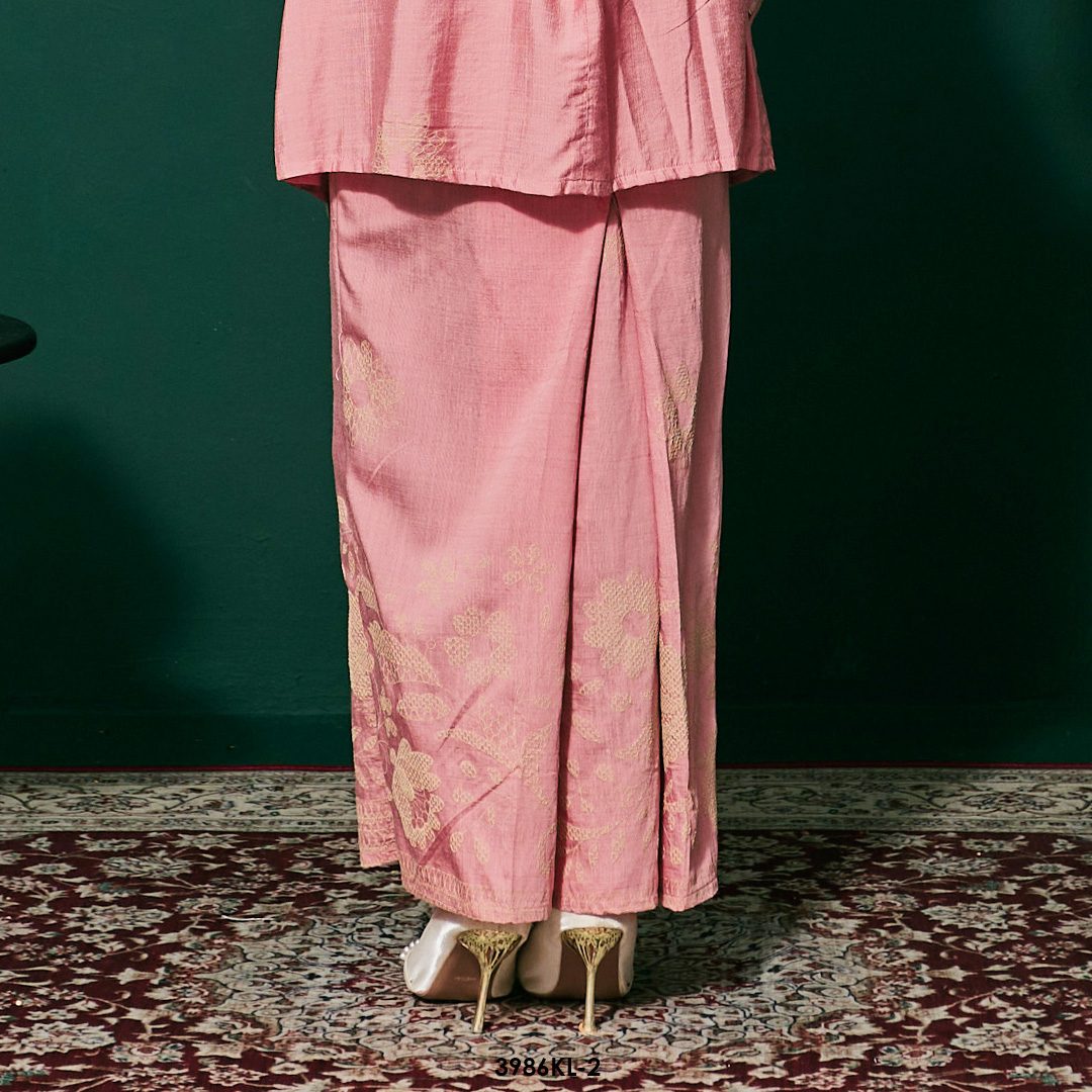 Kebaya Latifah 2.0 in Pink (3986KL-2) - Image 3