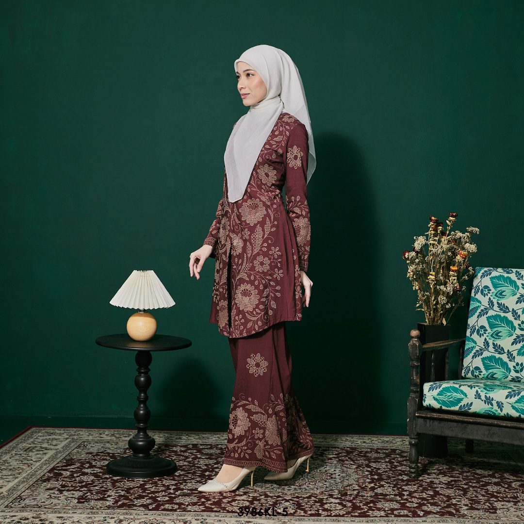 Kebaya Latifah 2.0 in Burnt Maroon (3986KL-5) - Image 2
