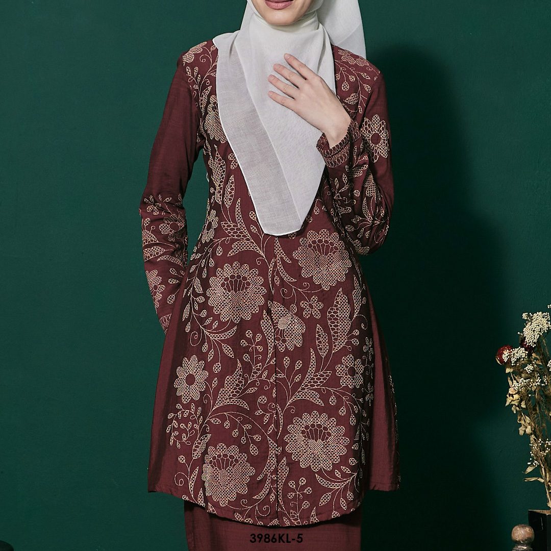 Kebaya Latifah 2.0 in Burnt Maroon (3986KL-5) - Image 4