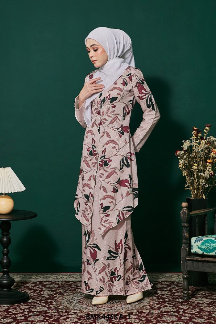 Kebaya Anggun Batiq Mia 2.0 in Dusty Rose (BMK446KA-1)