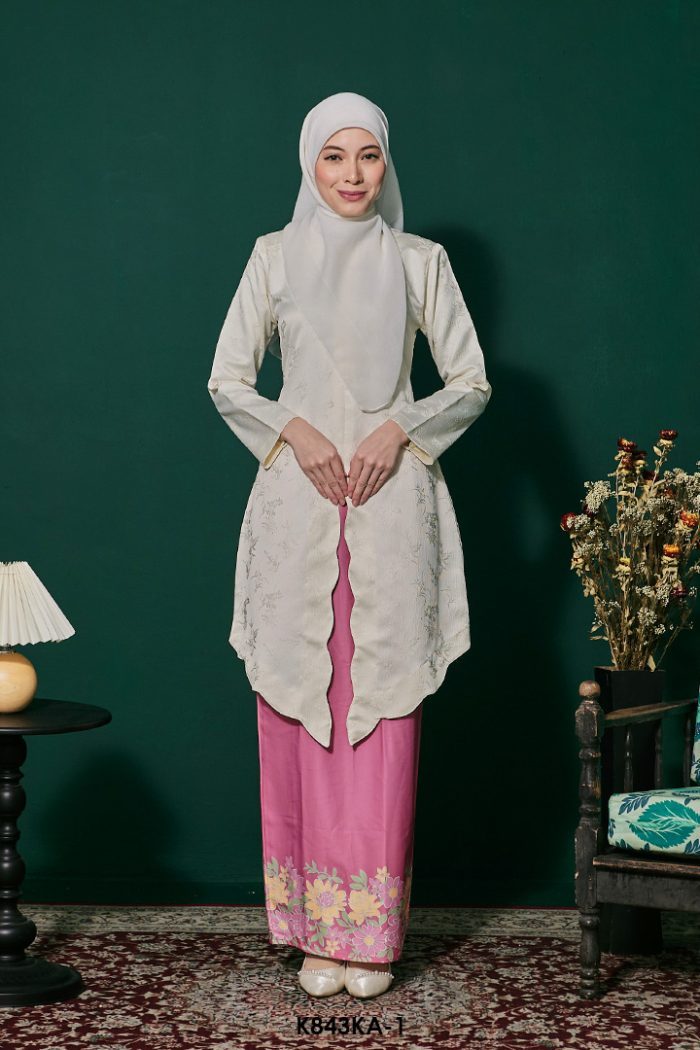 Kebaya Anggun 2.0 in Pearl White (K843KA-1)
