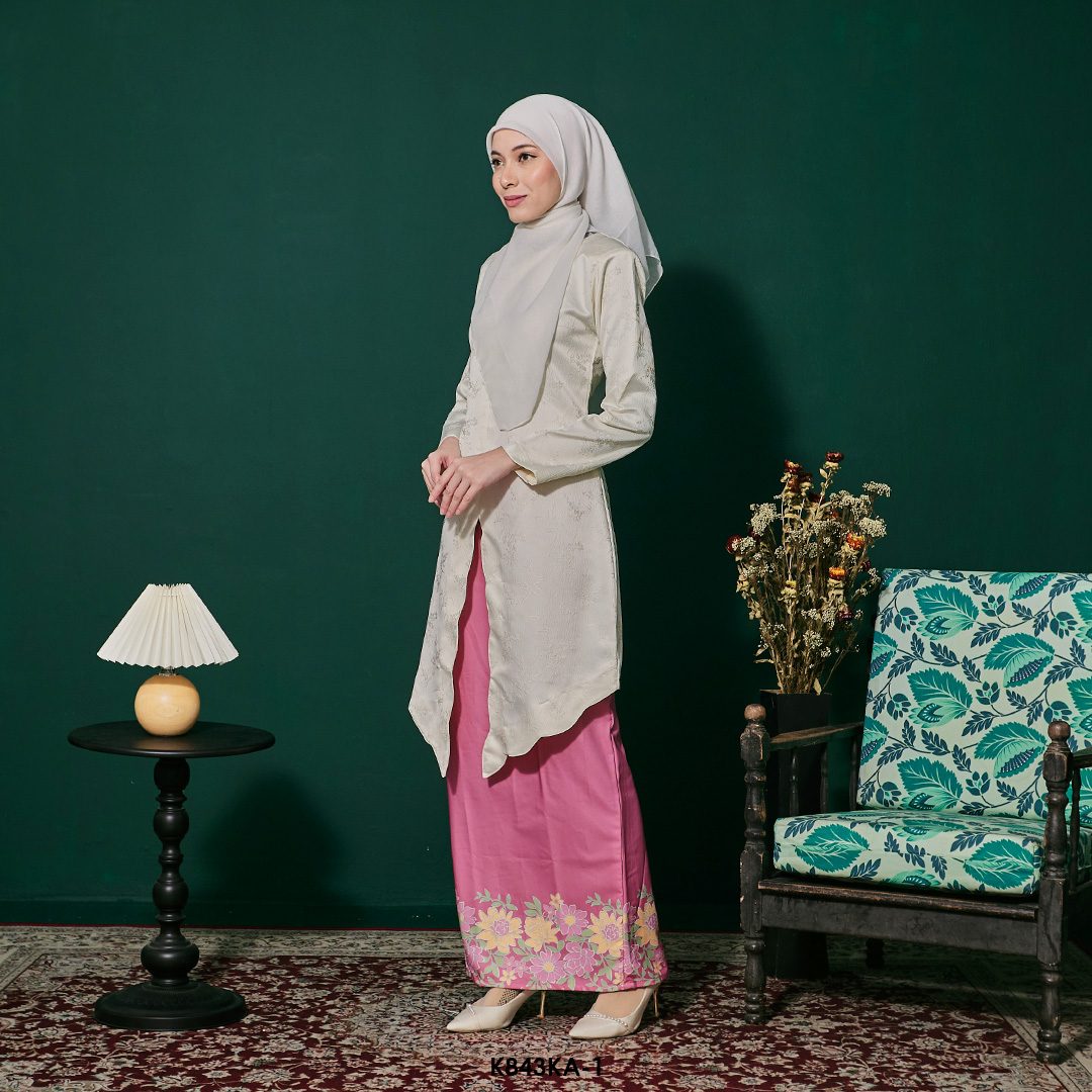 Kebaya Anggun 2.0 in Pearl White (K843KA-1) - Image 2