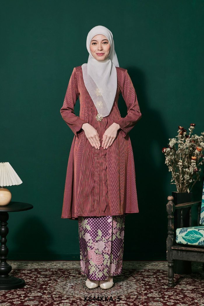 Kebarung Anggerik in Burgundy (K844KKA-5)