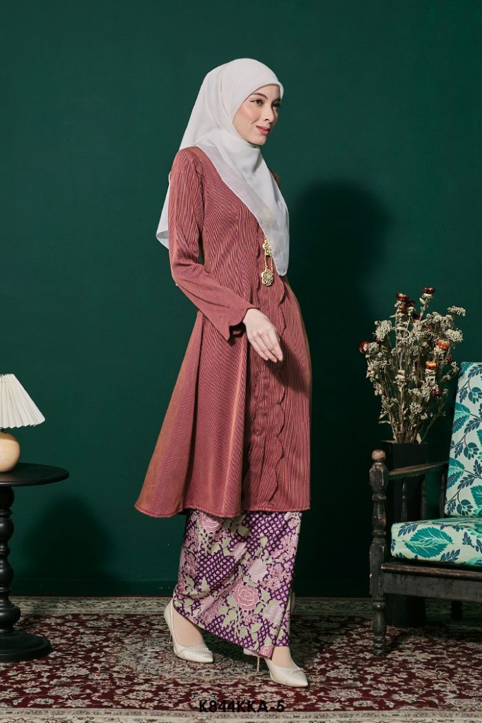 Kebarung Anggerik in Burgundy (K844KKA-5)