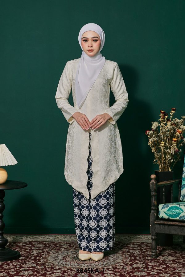 Kebaya Anggun 2.0 in Cream (K845KA-1)