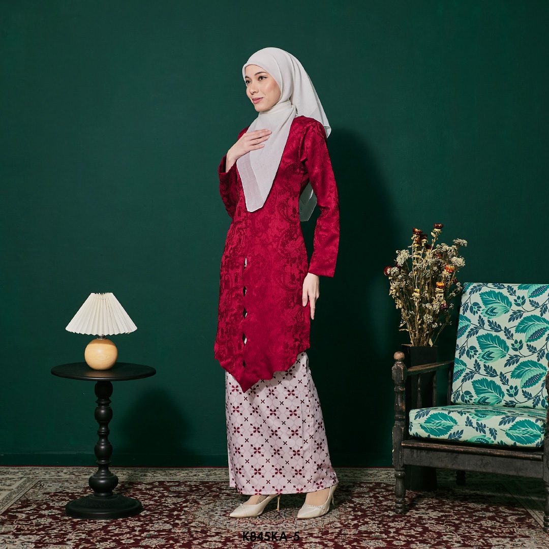 Kebaya Anggun 2.0 in Red (K845KA-5) - Image 2