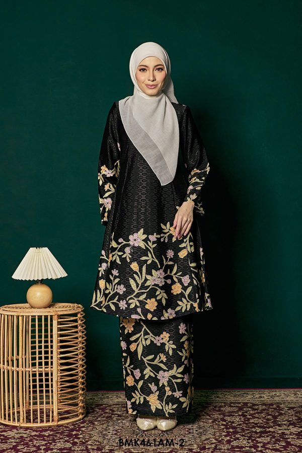 Ameera Kurung Batiq Mia in Black (BMK461AM-2)