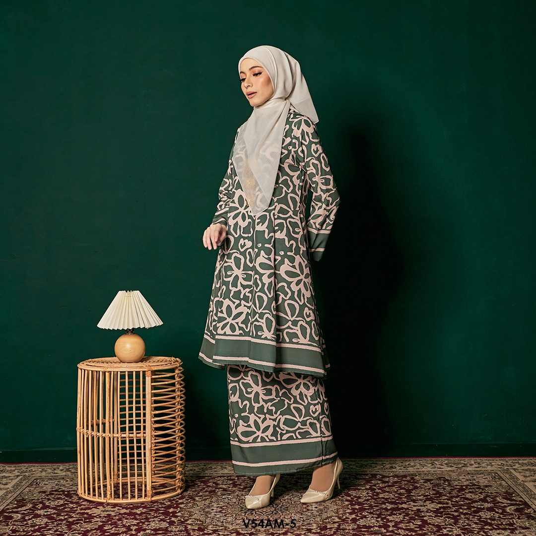 Ameera Kurung 2.0 in Green (V54AM-5) - Image 5