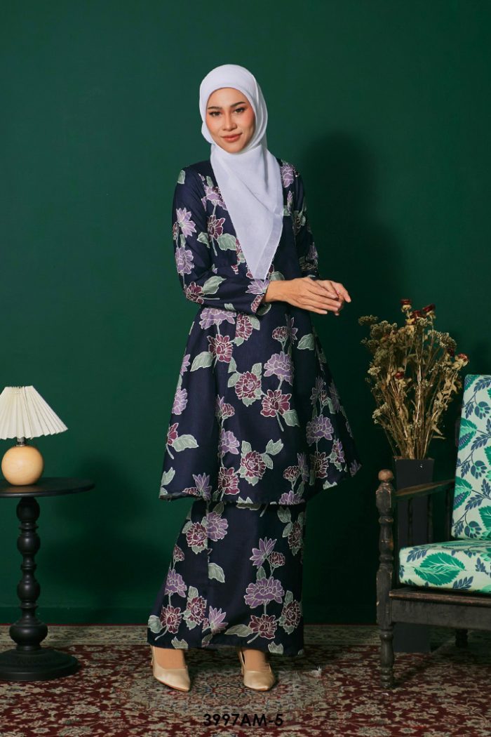 Ameera Kurung in Black (3997AM-5)