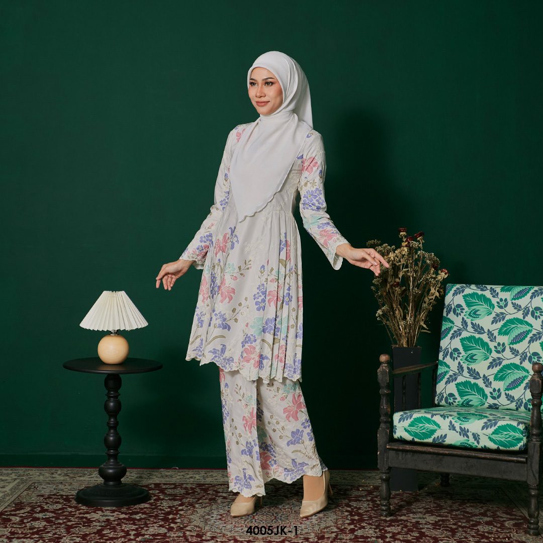 Juliana Kurung in White (4005JK-1) - Image 2