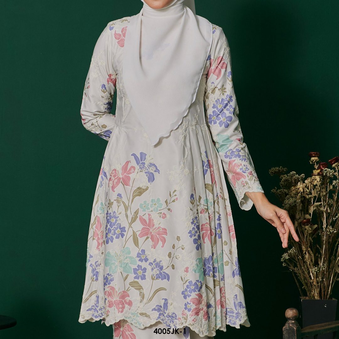 Juliana Kurung in White (4005JK-1) - Image 3