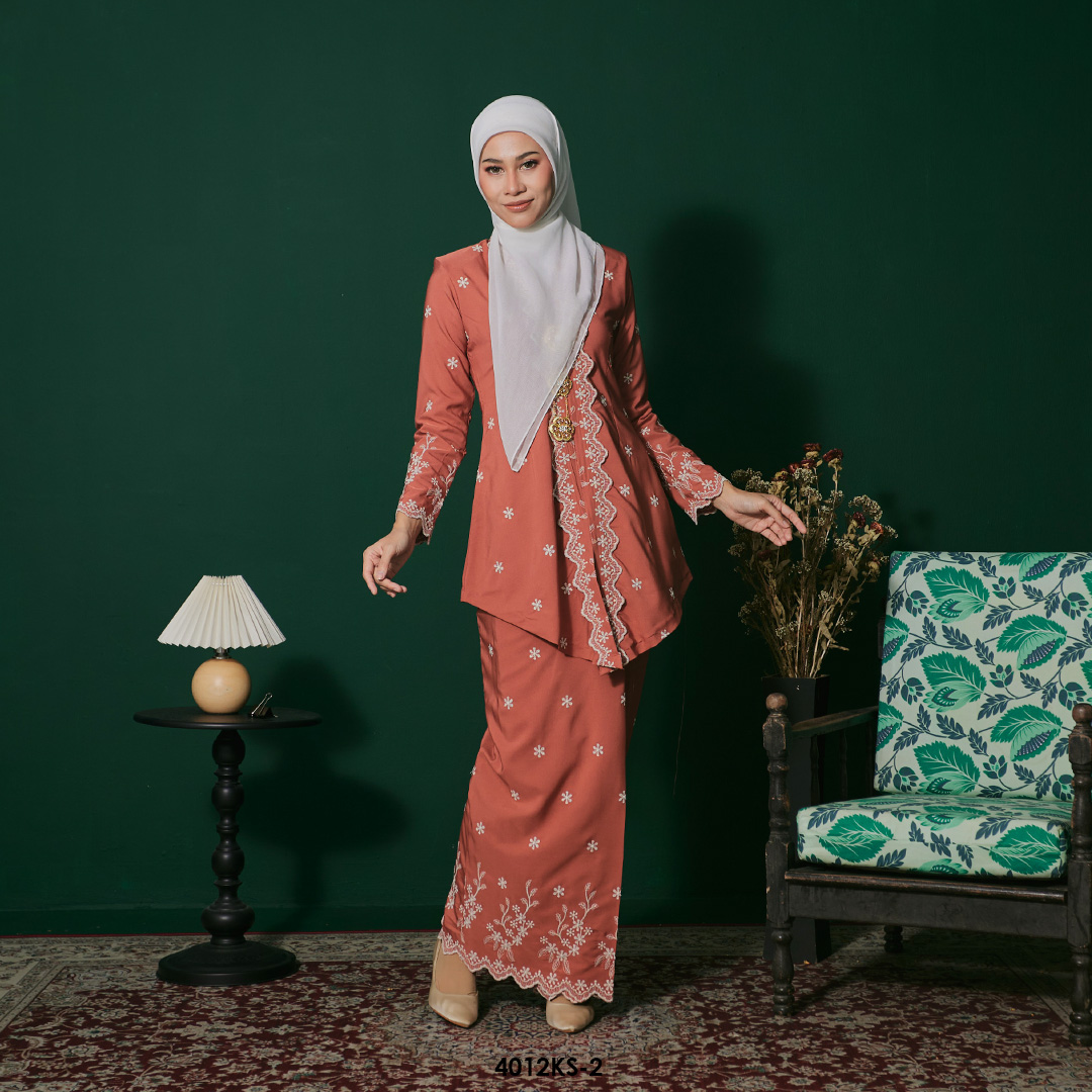 Kebaya Saloma in Light Brick (4012KS-2) - Image 2