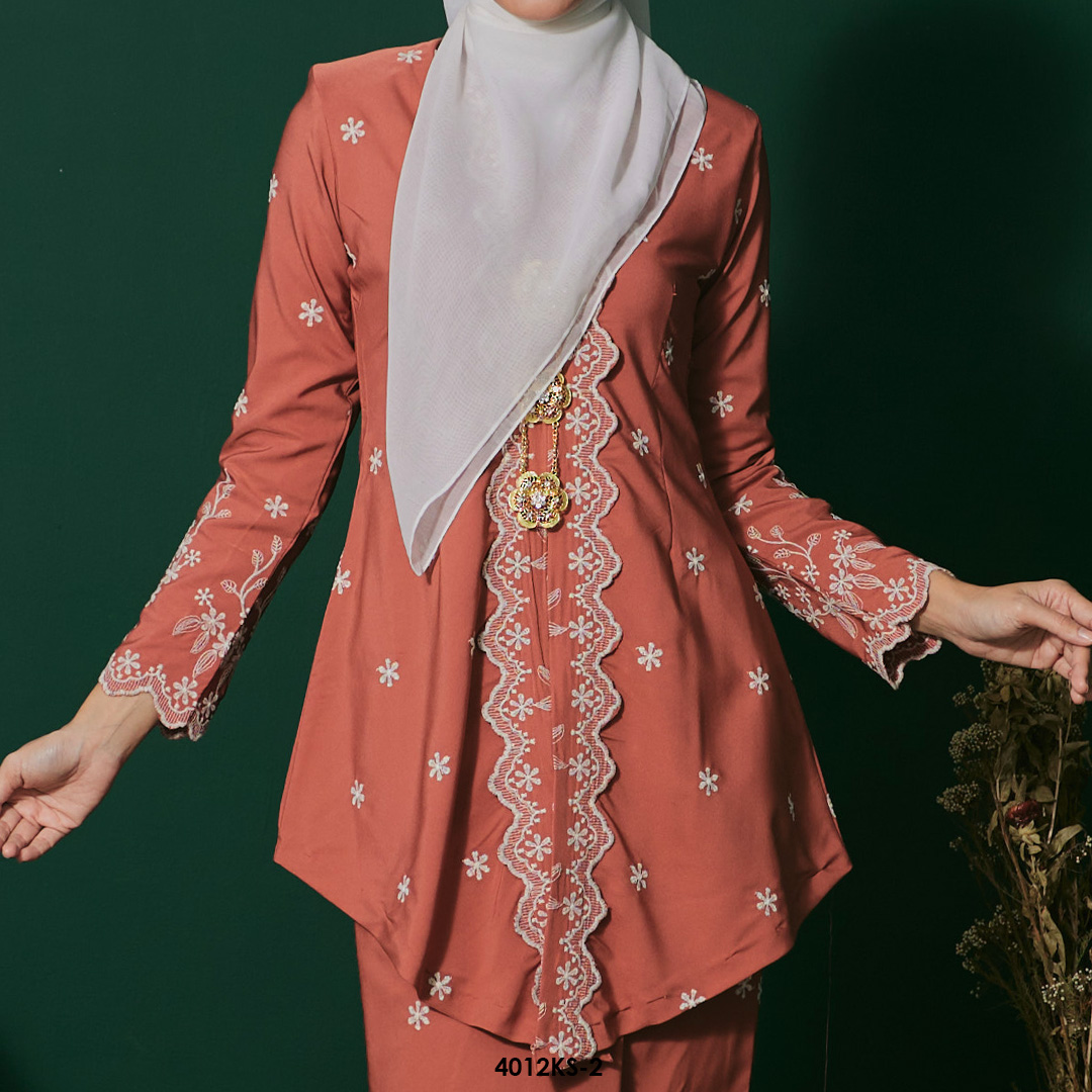 Kebaya Saloma in Light Brick (4012KS-2) - Image 4