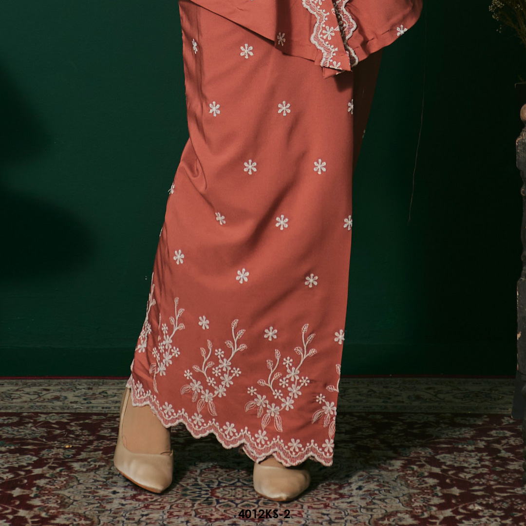 Kebaya Saloma in Light Brick (4012KS-2) - Image 3