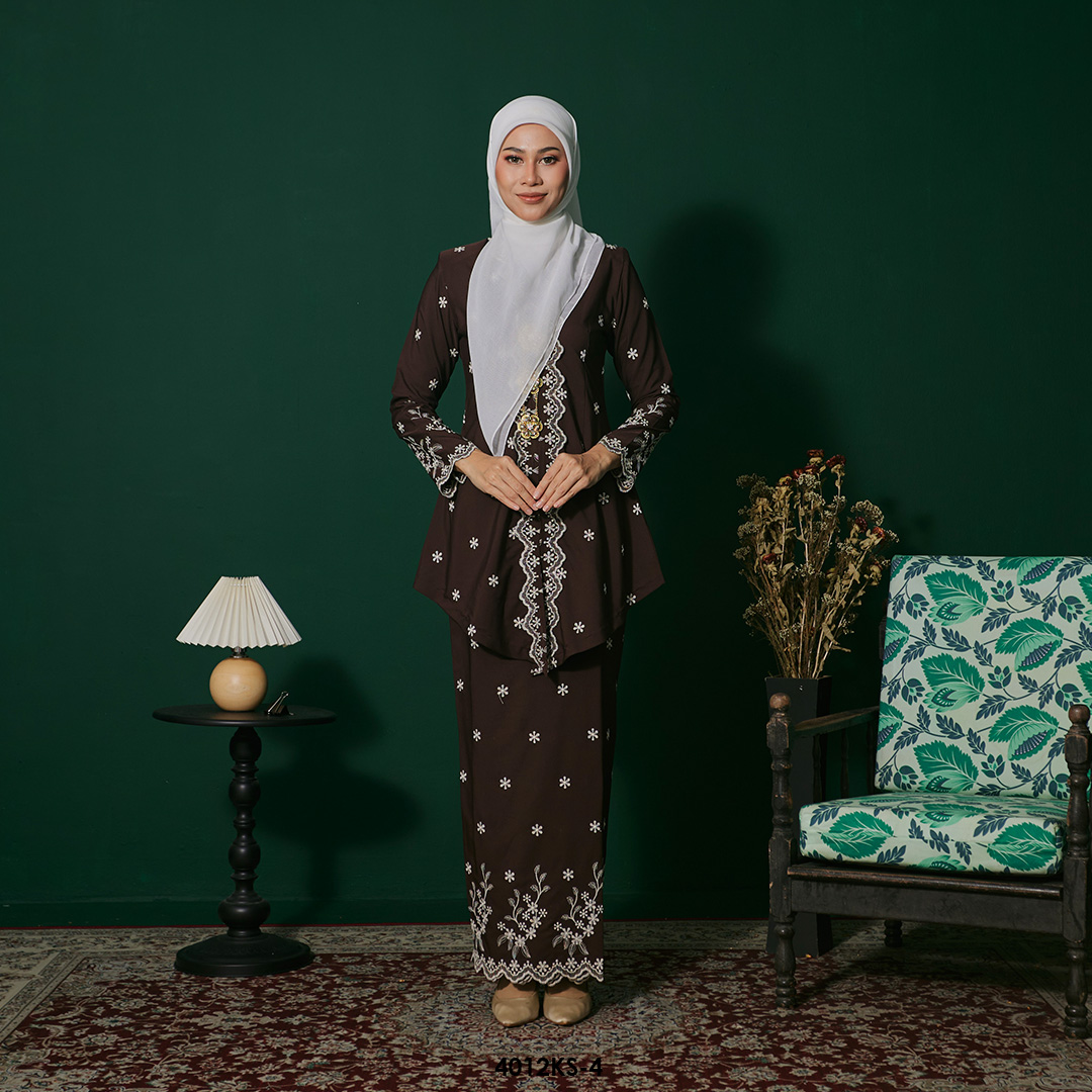 Kebaya Saloma in Chocolate (4012KS-4)