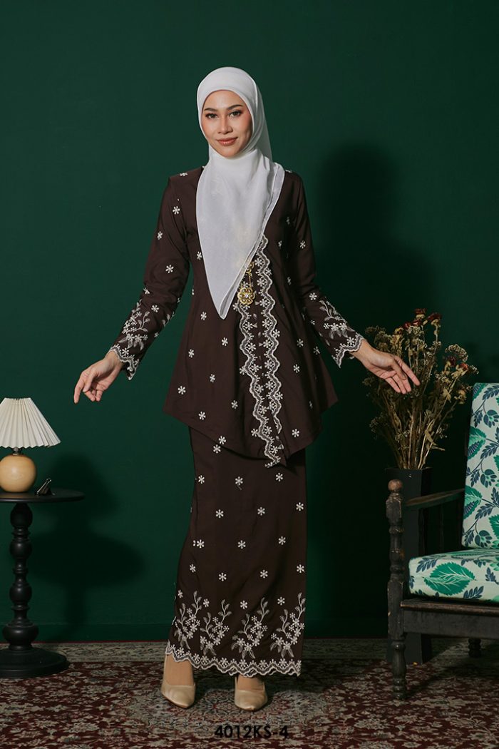 Kebaya Saloma in Chocolate (4012KS-4)