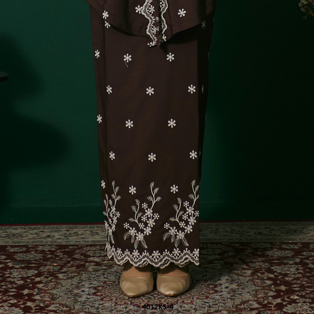 Kebaya Saloma in Chocolate (4012KS-4) - Image 3