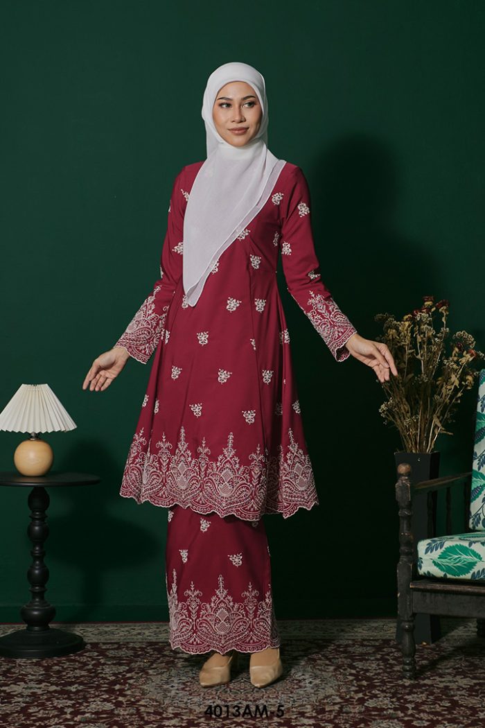 Ameera Kurung in Scarlet Red (4013AM-5)