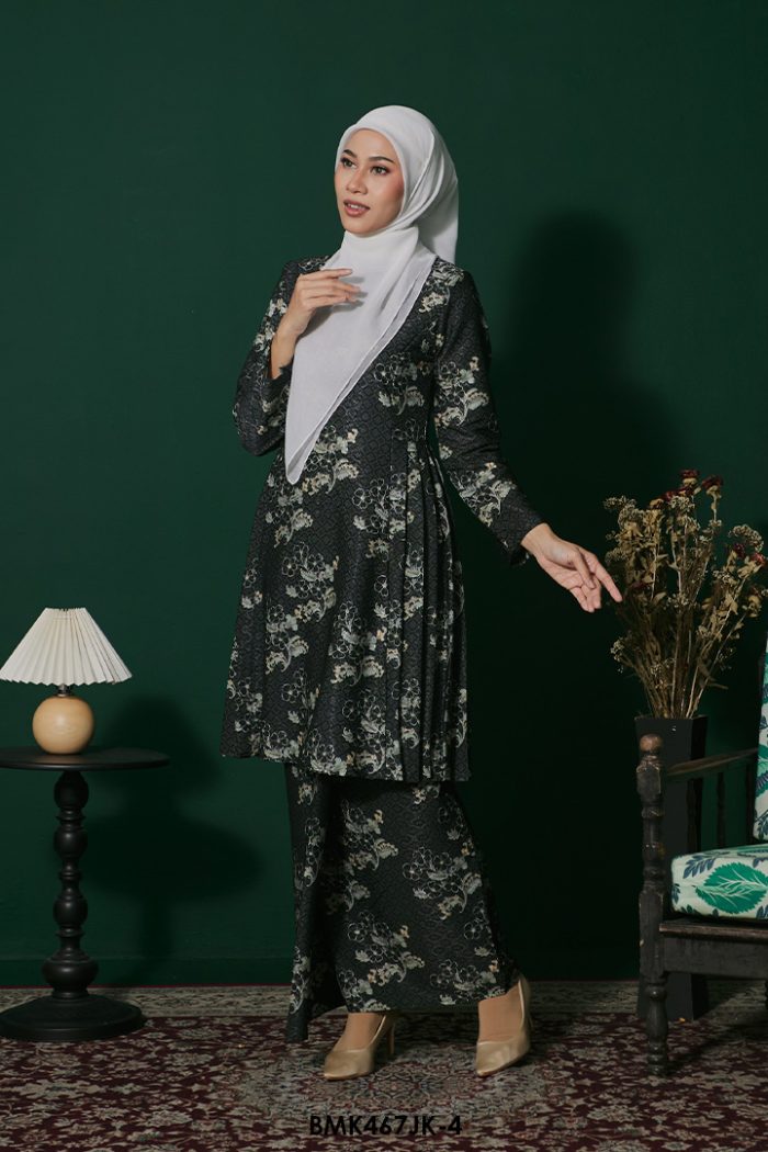 Juliana Kurung Batiq Mia in Charcoal (BMK467JK-4)