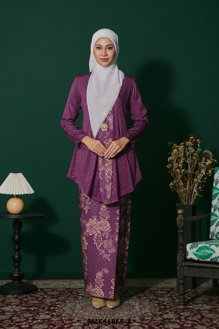 Kebaya Saloma Batiq Mia in Mulberry (BMK468KS-4)
