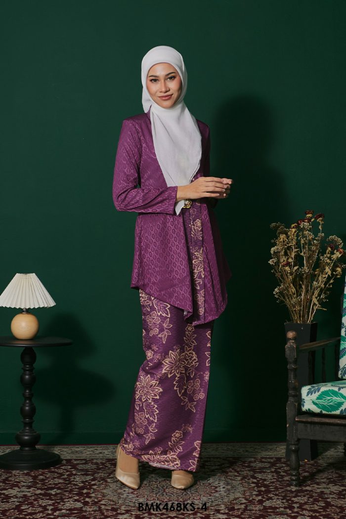Kebaya Saloma Batiq Mia in Mulberry (BMK468KS-4)